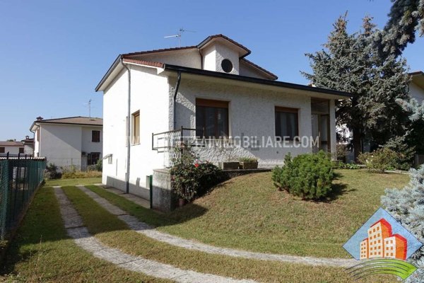 casa indipendente in vendita a Pieranica