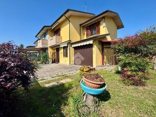 casa indipendente in vendita a Pieranica