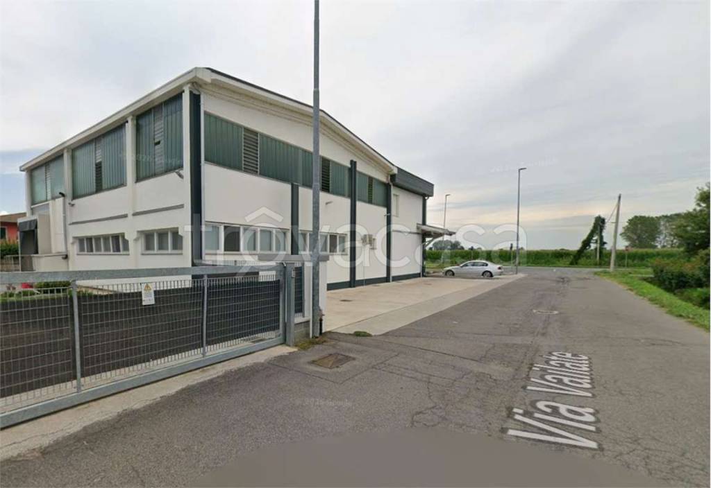 locale commerciale in vendita a Pieranica