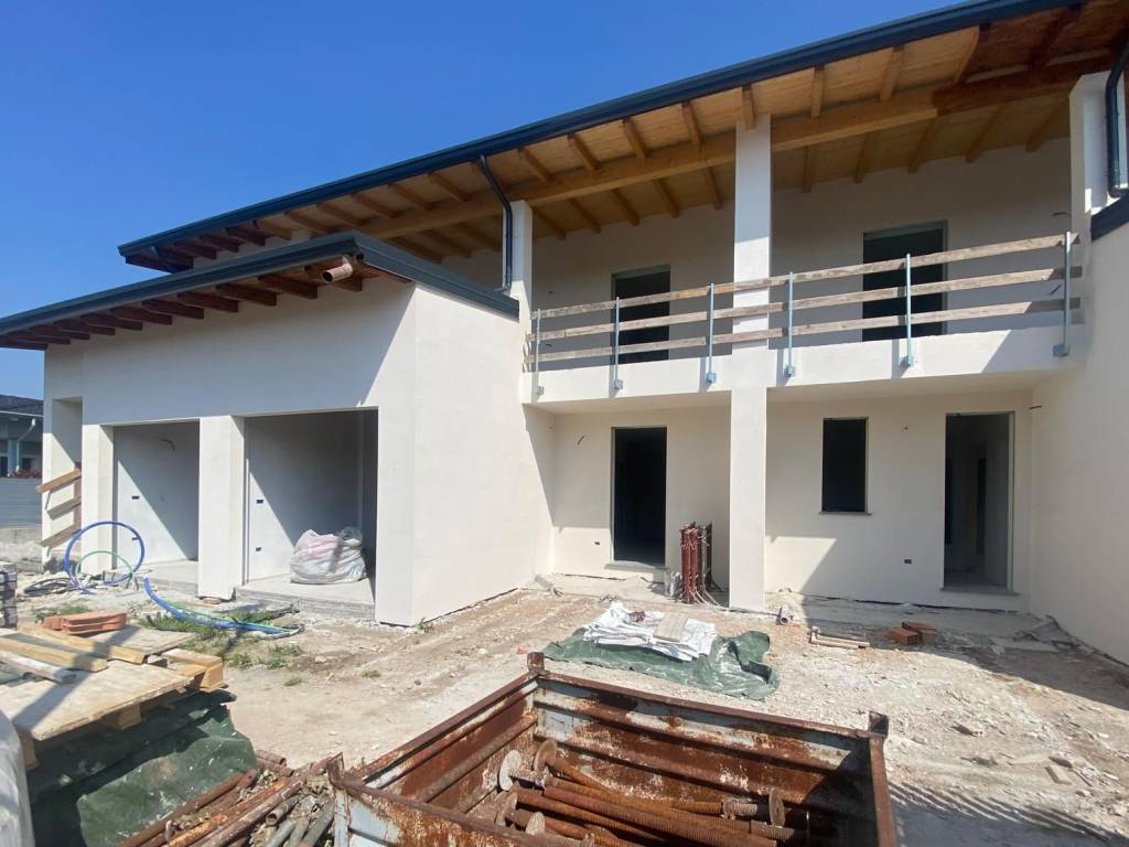 casa indipendente in vendita a Pieranica