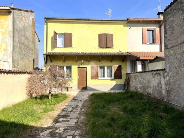 casa indipendente in vendita a Pieve d'Olmi