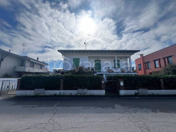 casa indipendente in vendita a Pieve d'Olmi