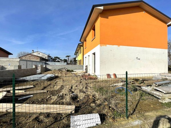 casa indipendente in vendita a Pieve d'Olmi