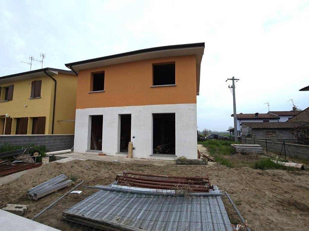 casa indipendente in vendita a Pieve d'Olmi