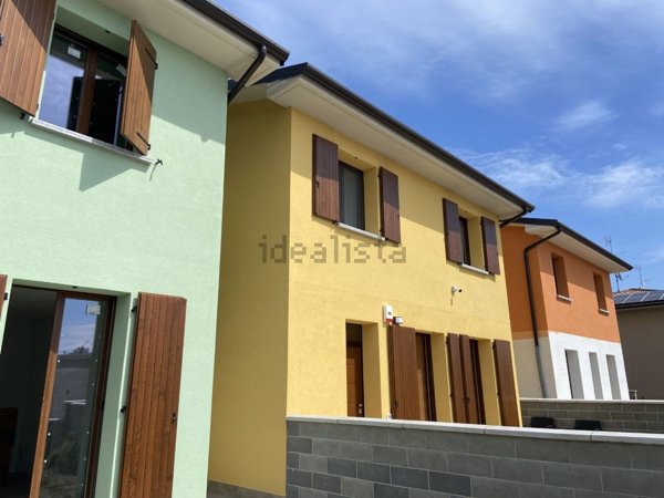 casa indipendente in vendita a Pieve d'Olmi