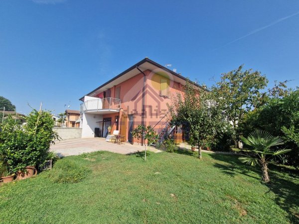 casa indipendente in vendita a Pieve d'Olmi