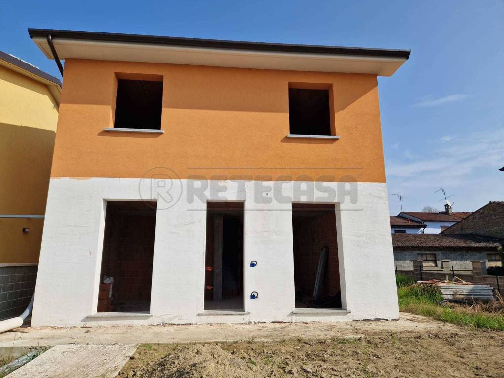 casa indipendente in vendita a Pieve d'Olmi