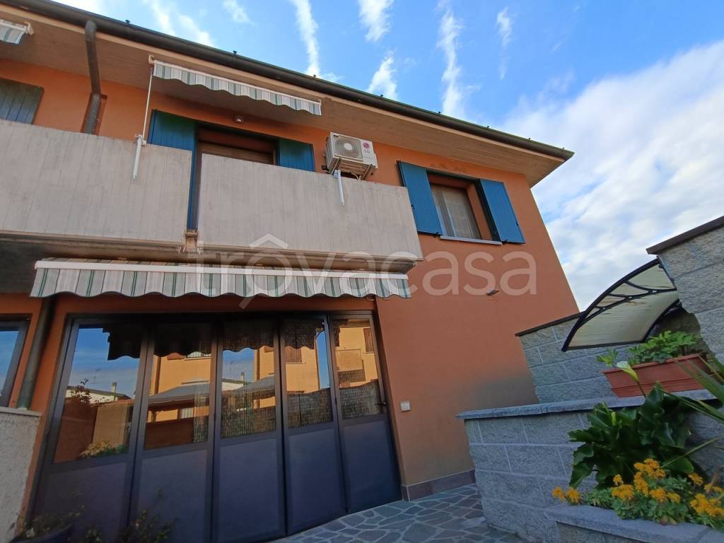 casa indipendente in vendita a Pieve d'Olmi