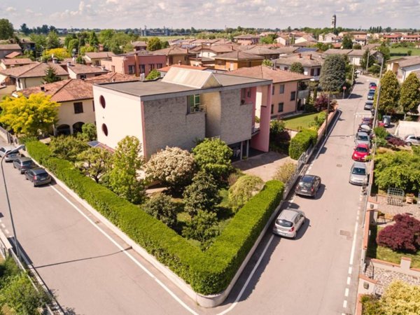 casa indipendente in vendita a Pieve d'Olmi