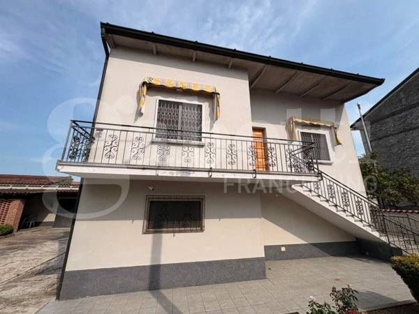 casa indipendente in vendita a Pieve d'Olmi