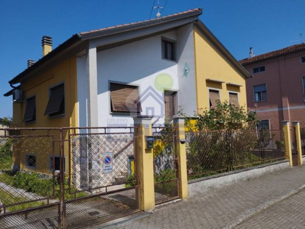 casa indipendente in vendita a Pieve San Giacomo