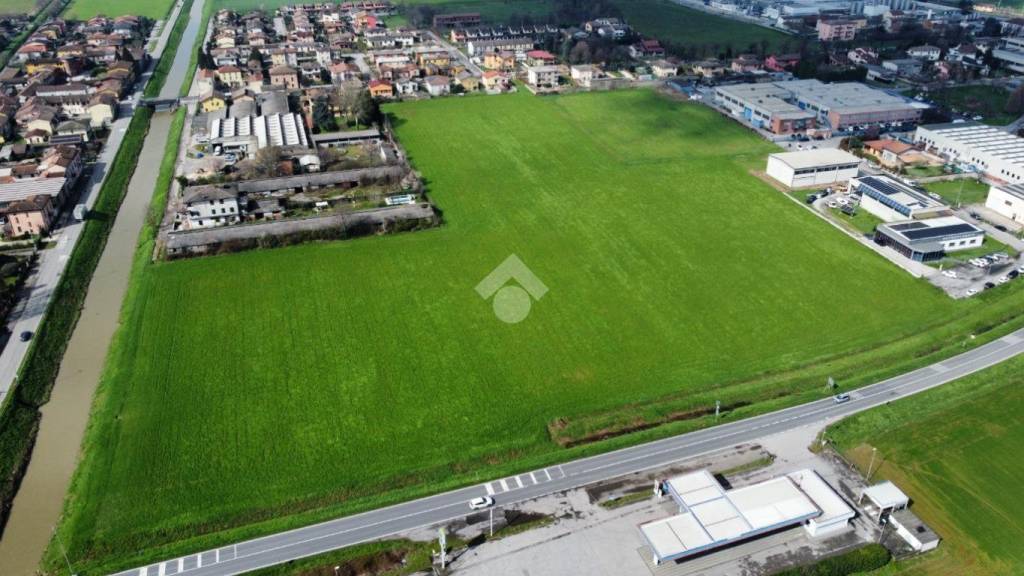locale di sgombero in vendita a Pieve San Giacomo