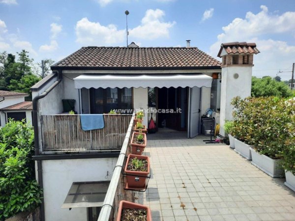 appartamento in vendita a Pizzighettone in zona Roggione