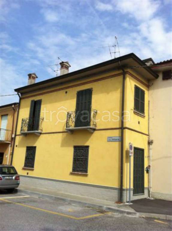 casa indipendente in vendita a Pizzighettone