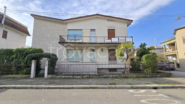 casa indipendente in vendita a Pizzighettone