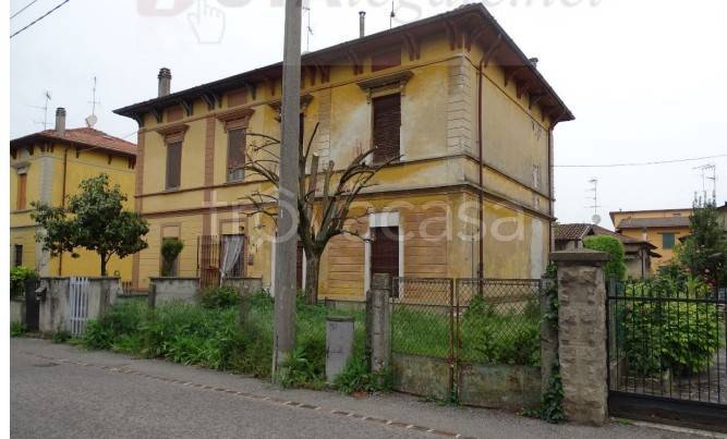 casa indipendente in vendita a Pizzighettone