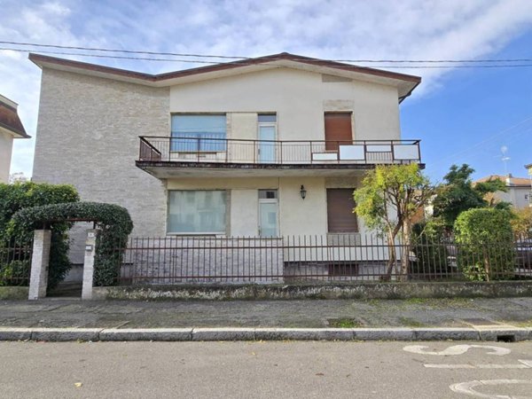 casa indipendente in vendita a Pizzighettone
