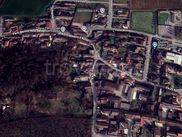 appartamento in vendita a Pizzighettone in zona Regona