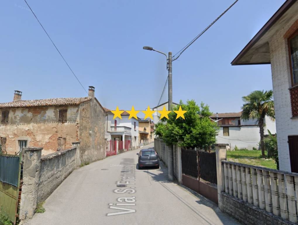 appartamento in vendita a Pizzighettone in zona Regona