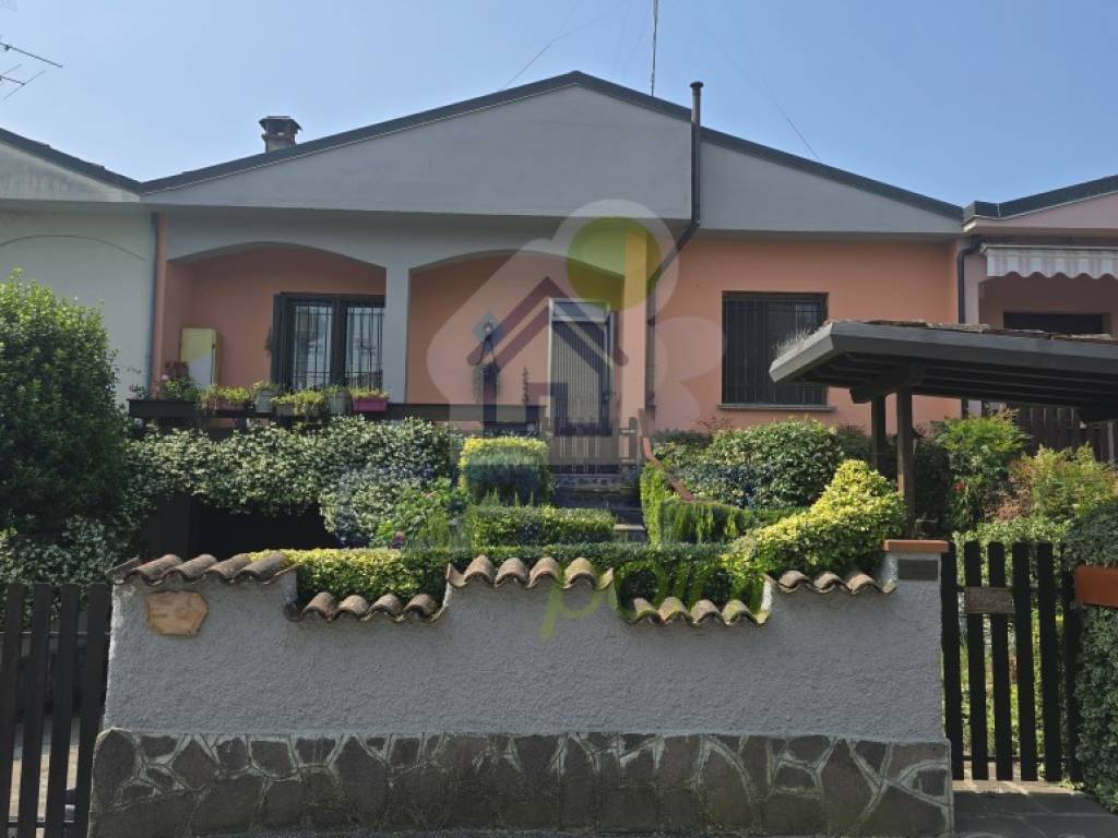 casa indipendente in vendita a Pizzighettone