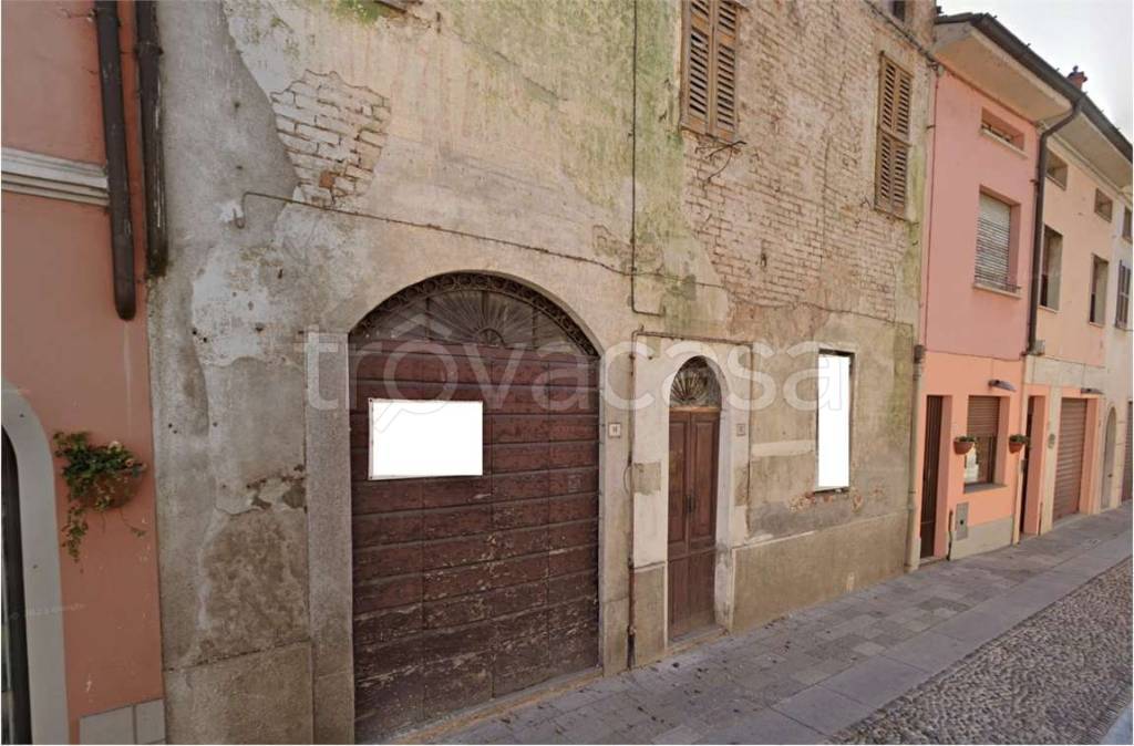 casa indipendente in vendita a Pizzighettone