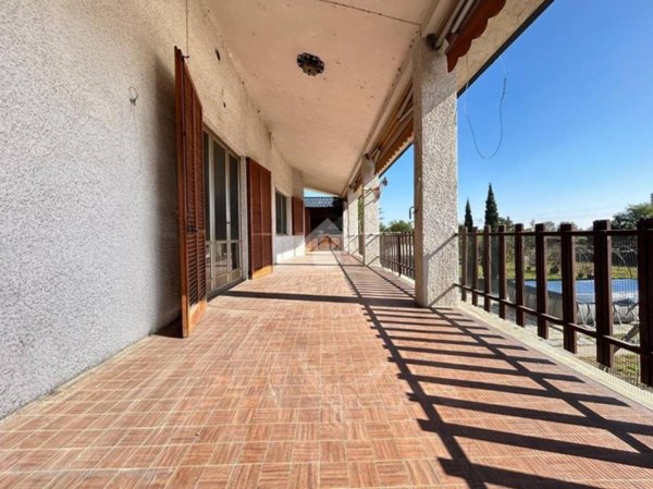 appartamento in vendita a Pizzighettone in zona Roggione