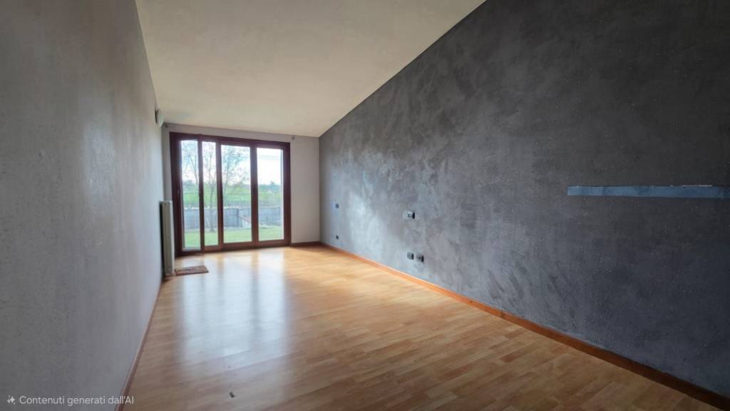 appartamento in vendita a Pizzighettone in zona Roggione