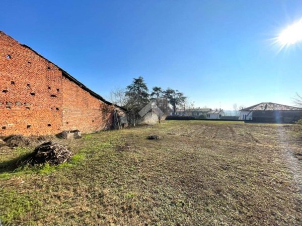 casa indipendente in vendita a Pizzighettone in zona Ferie