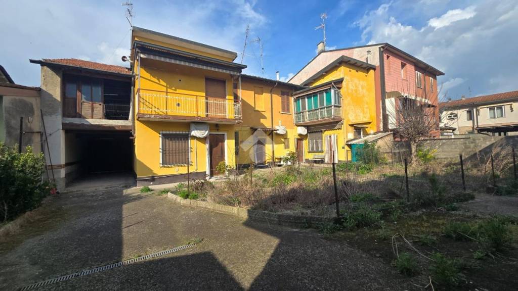 casa indipendente in vendita a Pizzighettone