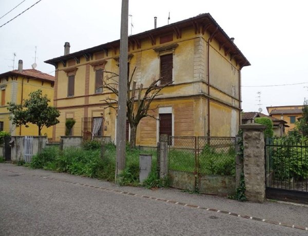 casa indipendente in vendita a Pizzighettone