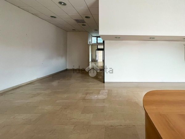 locale commerciale in vendita a Pizzighettone