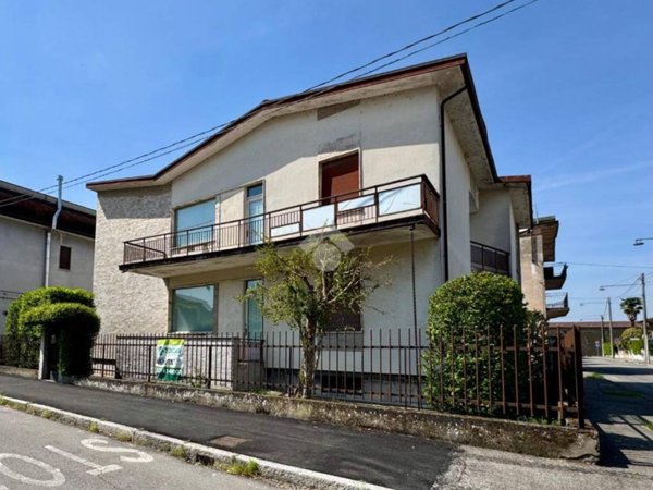 casa indipendente in vendita a Pizzighettone