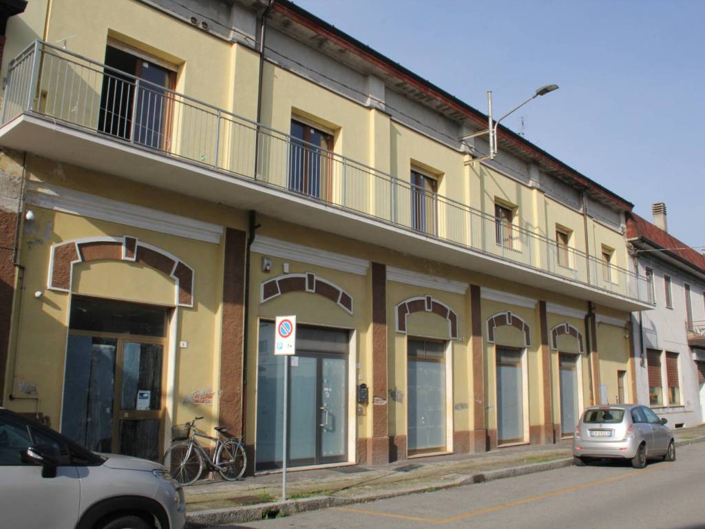appartamento in vendita a Pizzighettone in zona Roggione