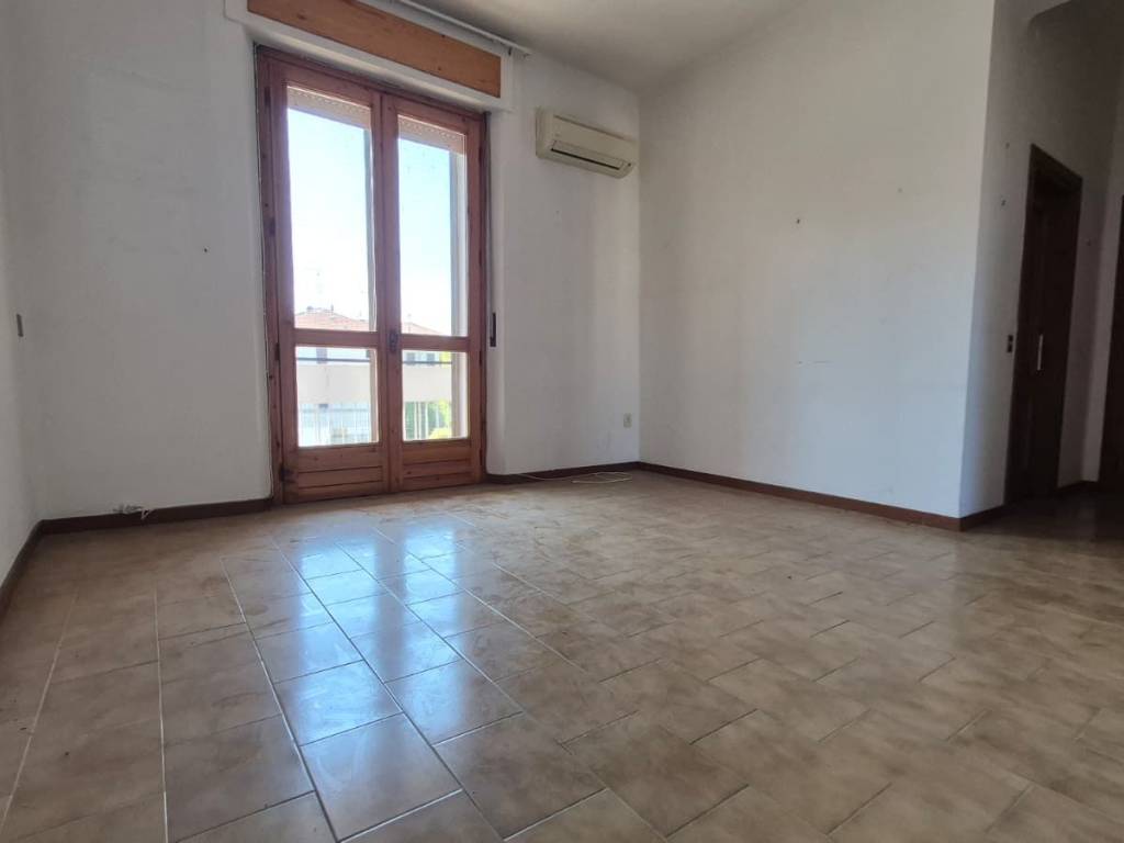 appartamento in vendita a Pizzighettone in zona Roggione