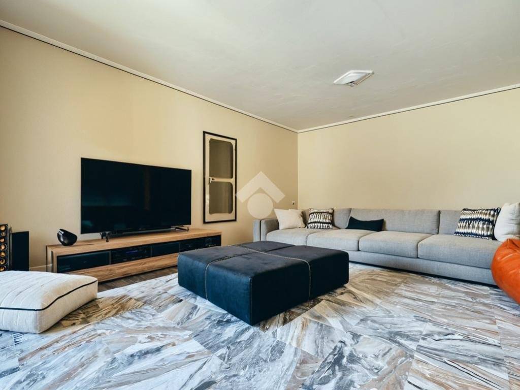 casa indipendente in vendita a Pizzighettone in zona Roggione