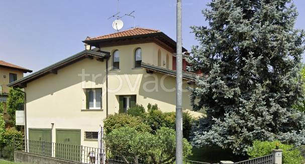 casa indipendente in vendita a Pizzighettone in zona Roggione