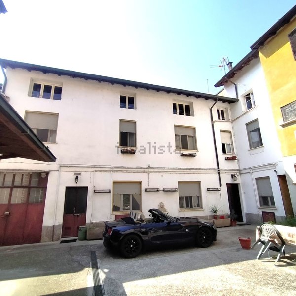 casa indipendente in vendita a Pizzighettone in zona Roggione