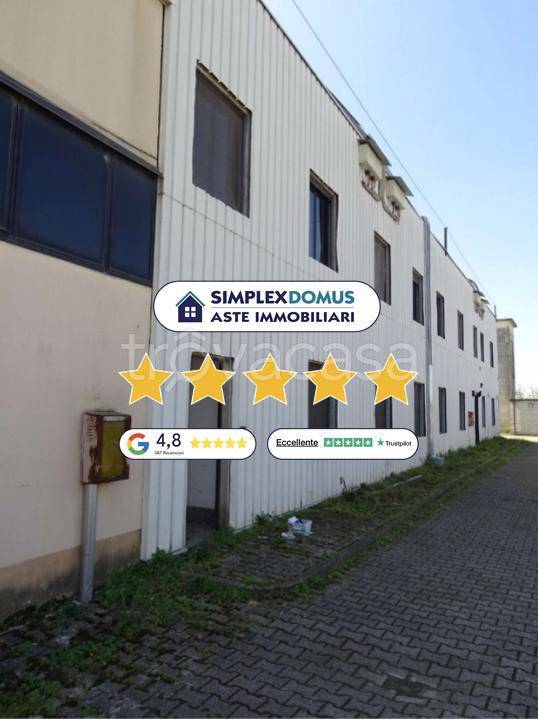 appartamento in vendita a Pizzighettone in zona Roggione