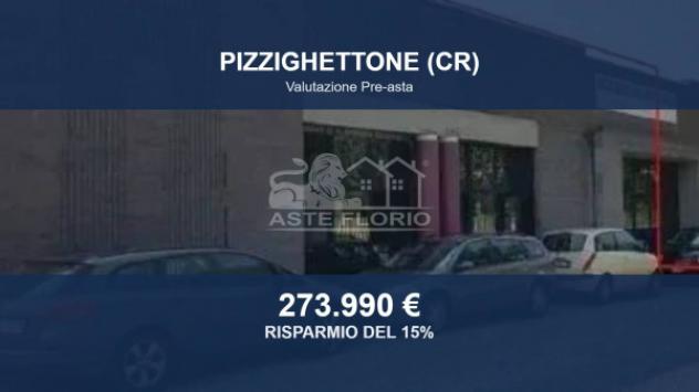 locale commerciale in vendita a Pizzighettone in zona Roggione