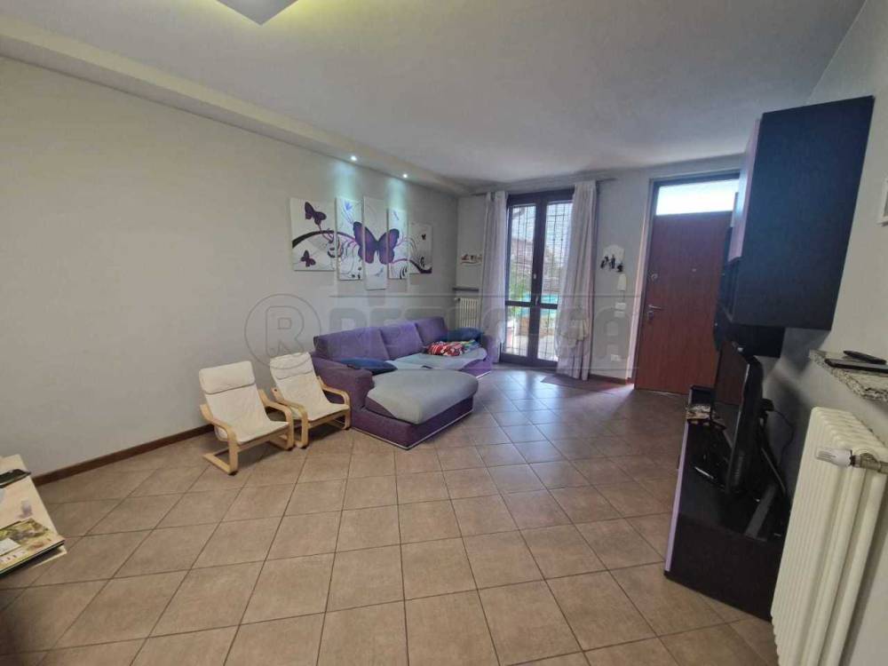 casa indipendente in vendita a Pozzaglio ed Uniti