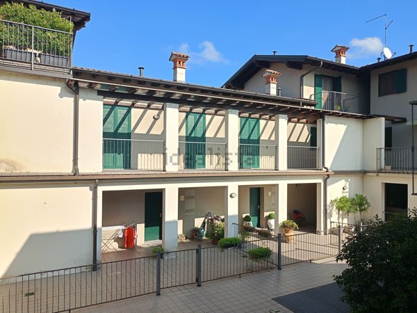 casa indipendente in vendita a Pozzaglio ed Uniti