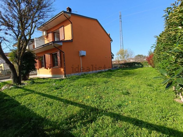 casa indipendente in vendita a Pozzaglio ed Uniti