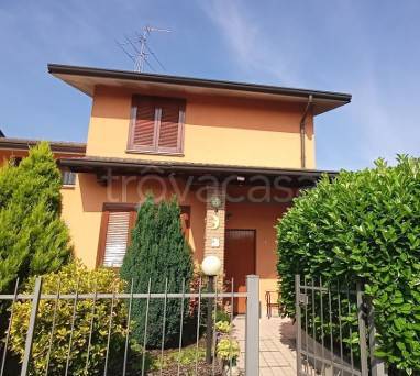 casa indipendente in vendita a Quintano