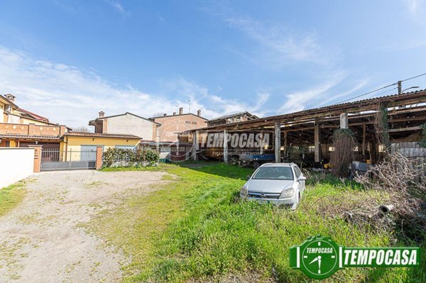 casale in vendita a Quintano