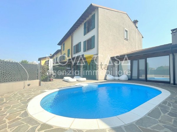 casa indipendente in vendita a Quintano