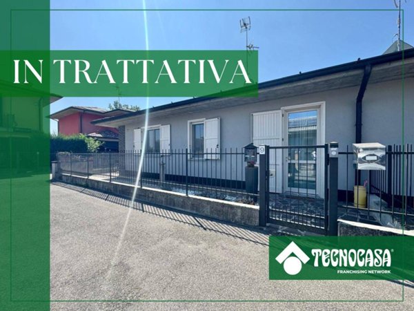 casa indipendente in vendita a Quintano