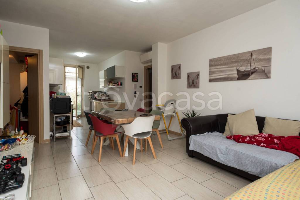 casa indipendente in vendita a Quintano