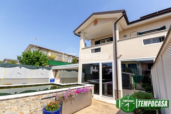 casa indipendente in vendita a Ricengo in zona Portico