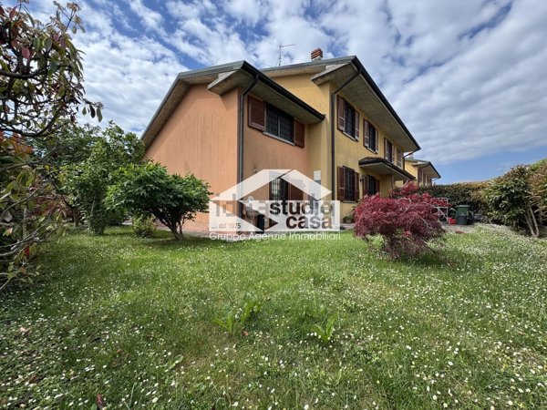 casa indipendente in vendita a Ricengo