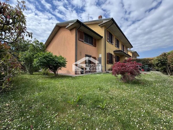 casa indipendente in vendita a Ricengo in zona Bottaiano